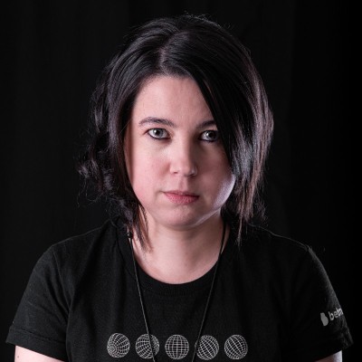Tk Santos, especialista em marketing digital e conteúdo